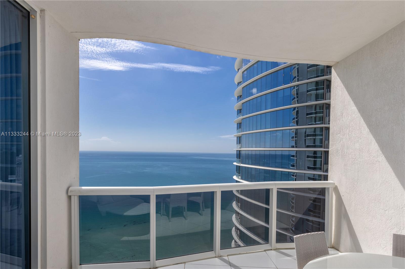 See details 2606 3 / 4 2558 sq. ft. $ 2023-01-25 0 Photo