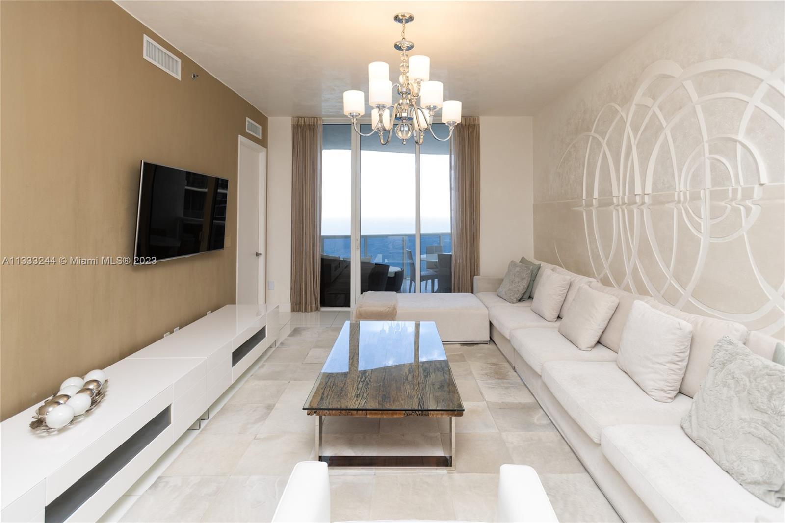 See details 2606 3 / 4 2558 sq. ft. $ 2023-01-25 0 Photo