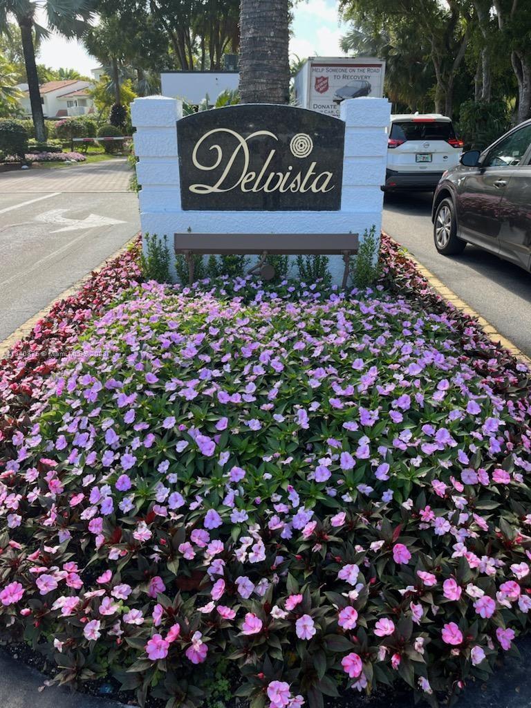Entrance to Delvista