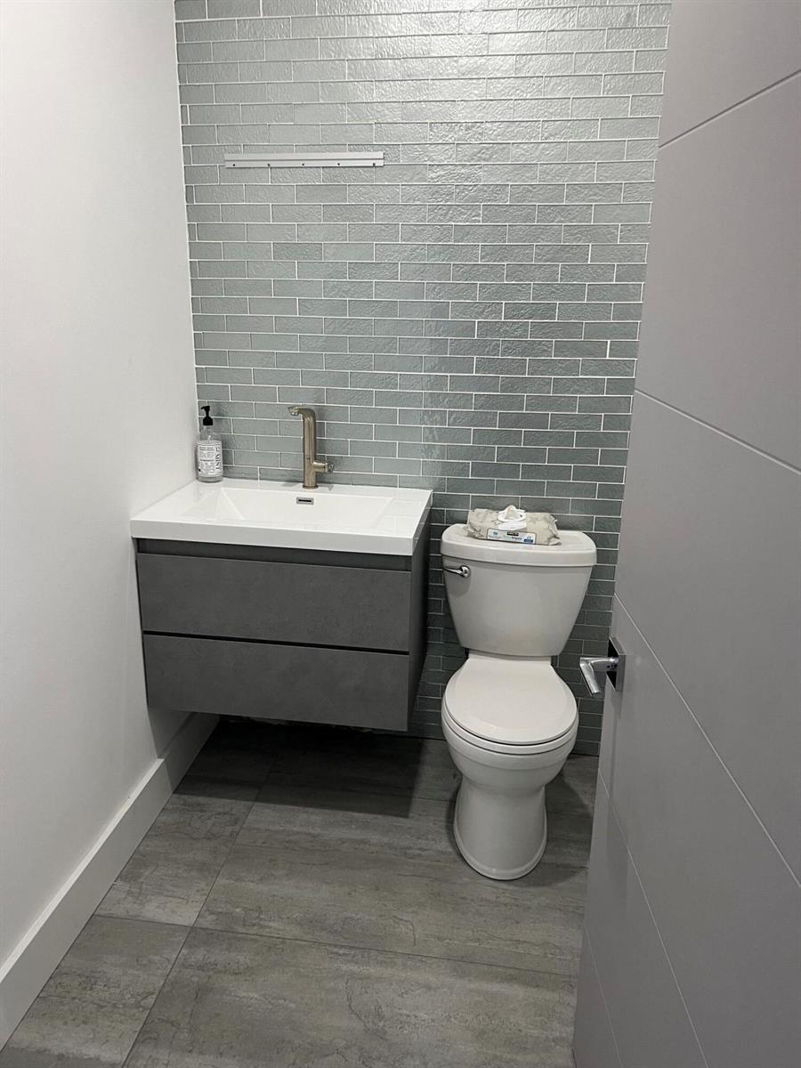 Ver detalles 9 / 1 sq. ft. $ 2026-06-22 0 foto