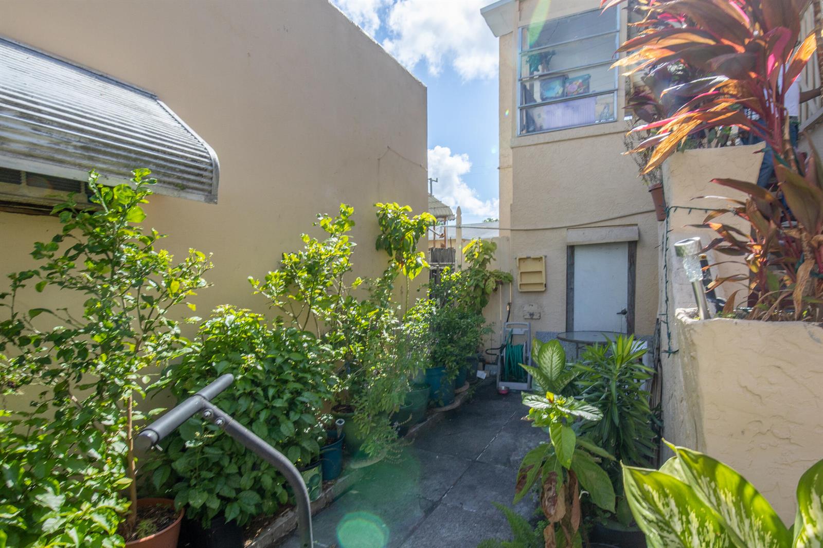 Ver detalles / 2 sq. ft. $ 2026-05-18 0 foto