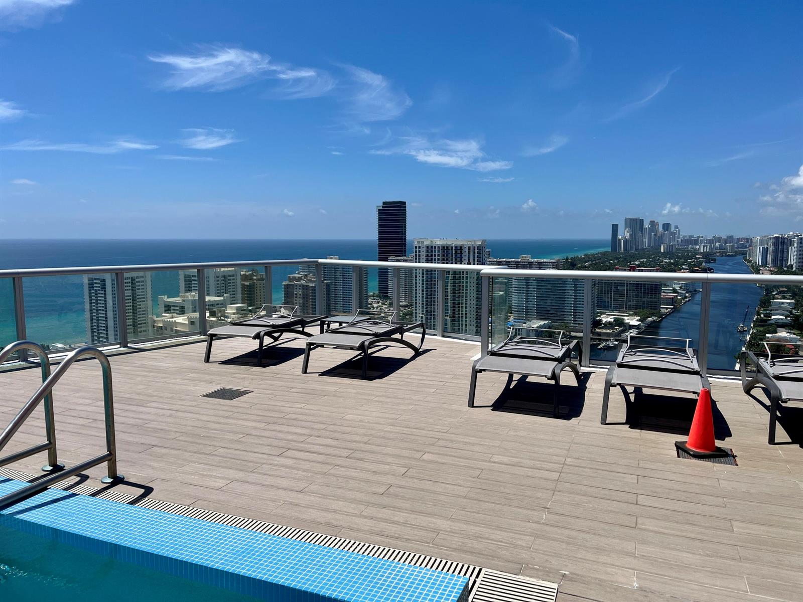 Photo of 2602 Hallandale Beach  #R308, Hallandale Beach, Florida, 33009 - 36. Rooftop pool 03