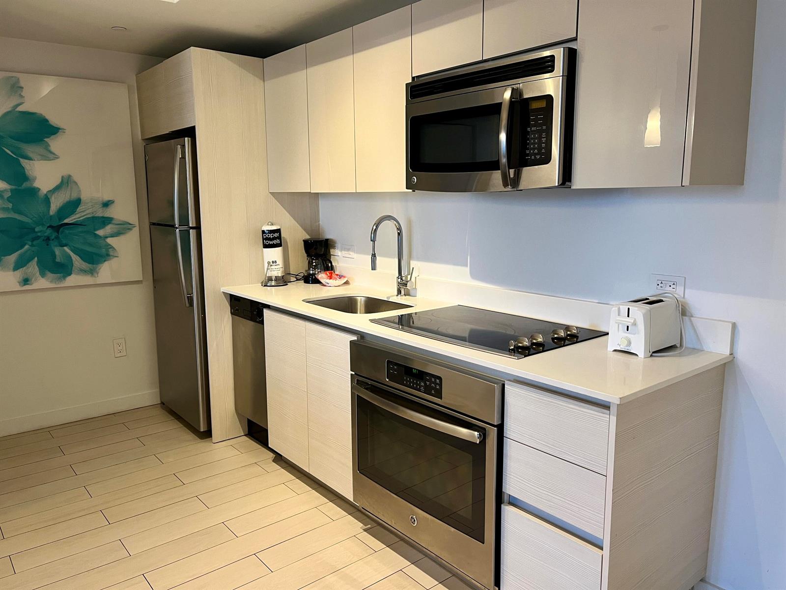 Photo of 2602 Hallandale Beach  #R308, Hallandale Beach, Florida, 33009 - 06. Kitchen 01