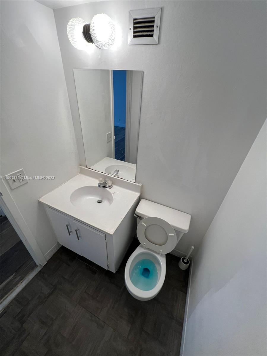 701 Three Islands Blvd 207 De Soto Park, Condos for Sale and Rent in