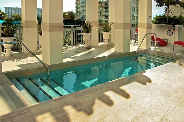 Photo of    #1-1105, Sunny Isles Beach, Florida, 33160 - JACUZZI