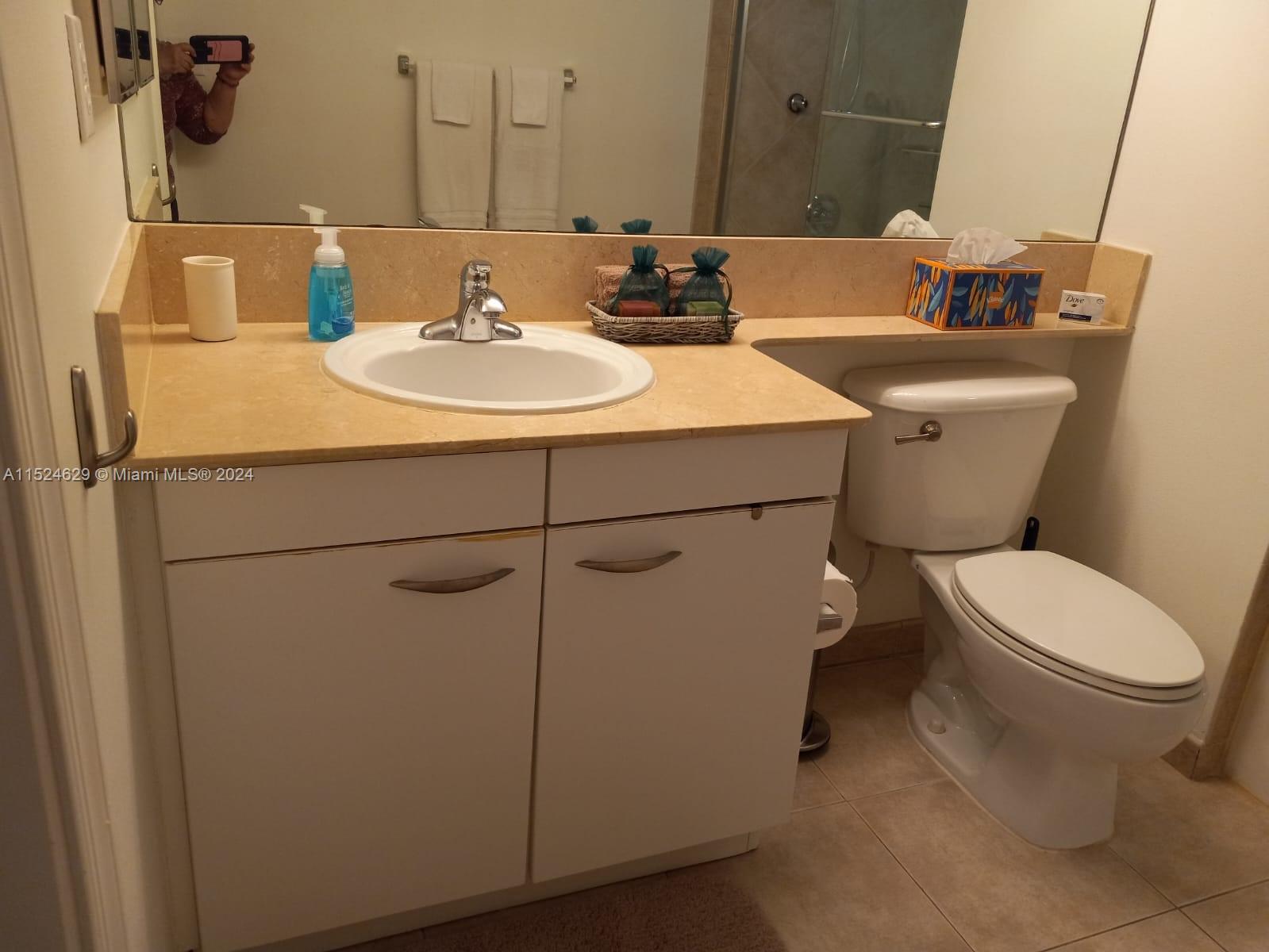Photo of 2080 Ocean Dr #1104, Hallandale Beach, Florida, 33009 - Master Bathroom