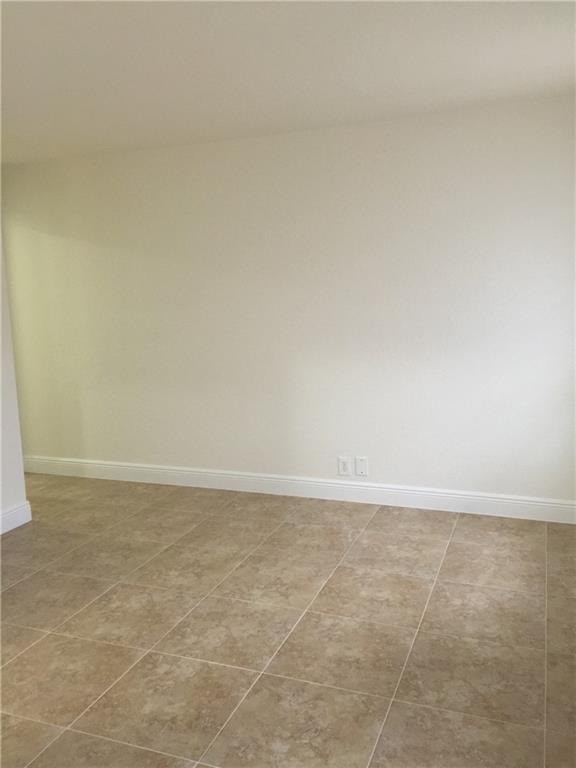 Ver detalles / 0 6800 sq. ft. $ 2025-12-23 0 foto