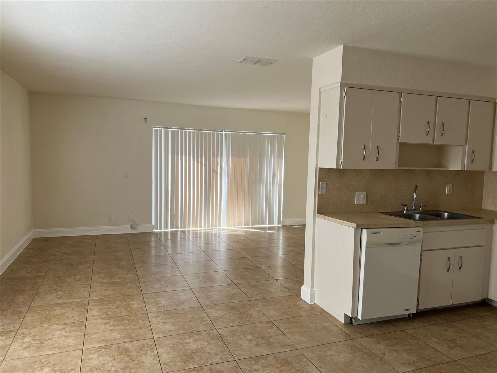 Ver detalles / 0 6800 sq. ft. $ 2025-12-23 0 foto