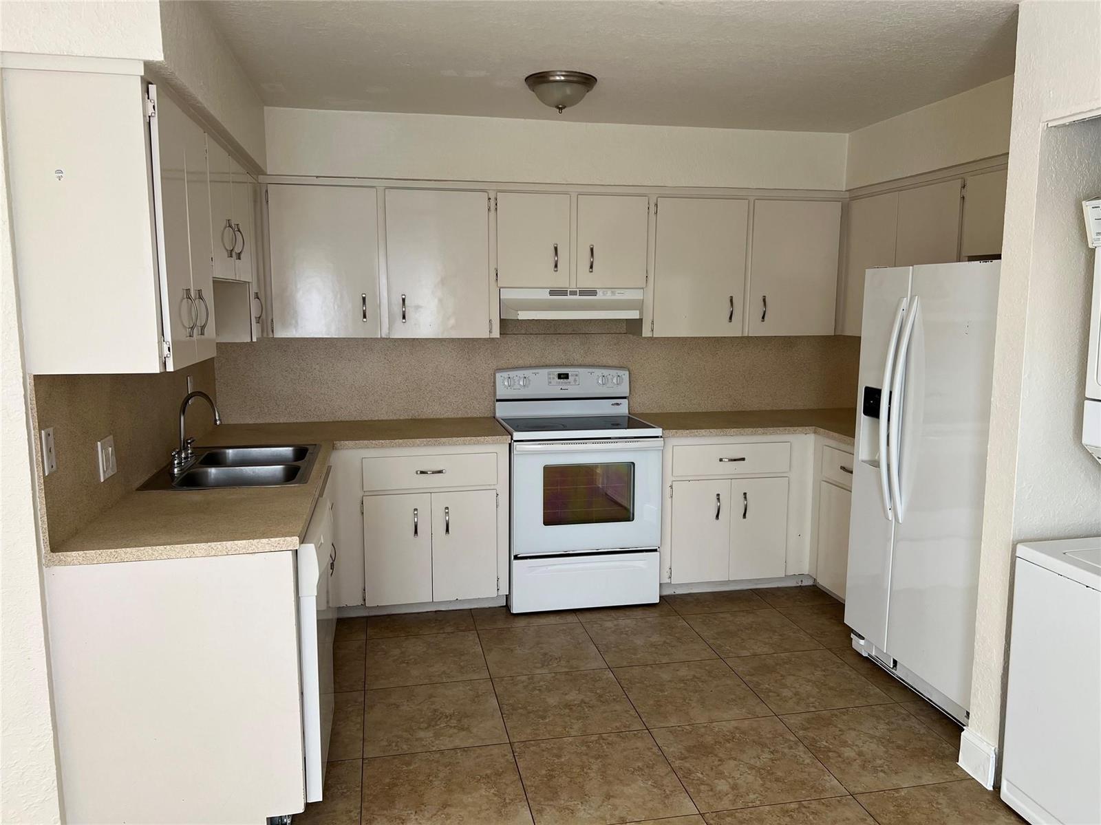 Ver detalles / 0 6800 sq. ft. $ 2025-12-23 0 foto