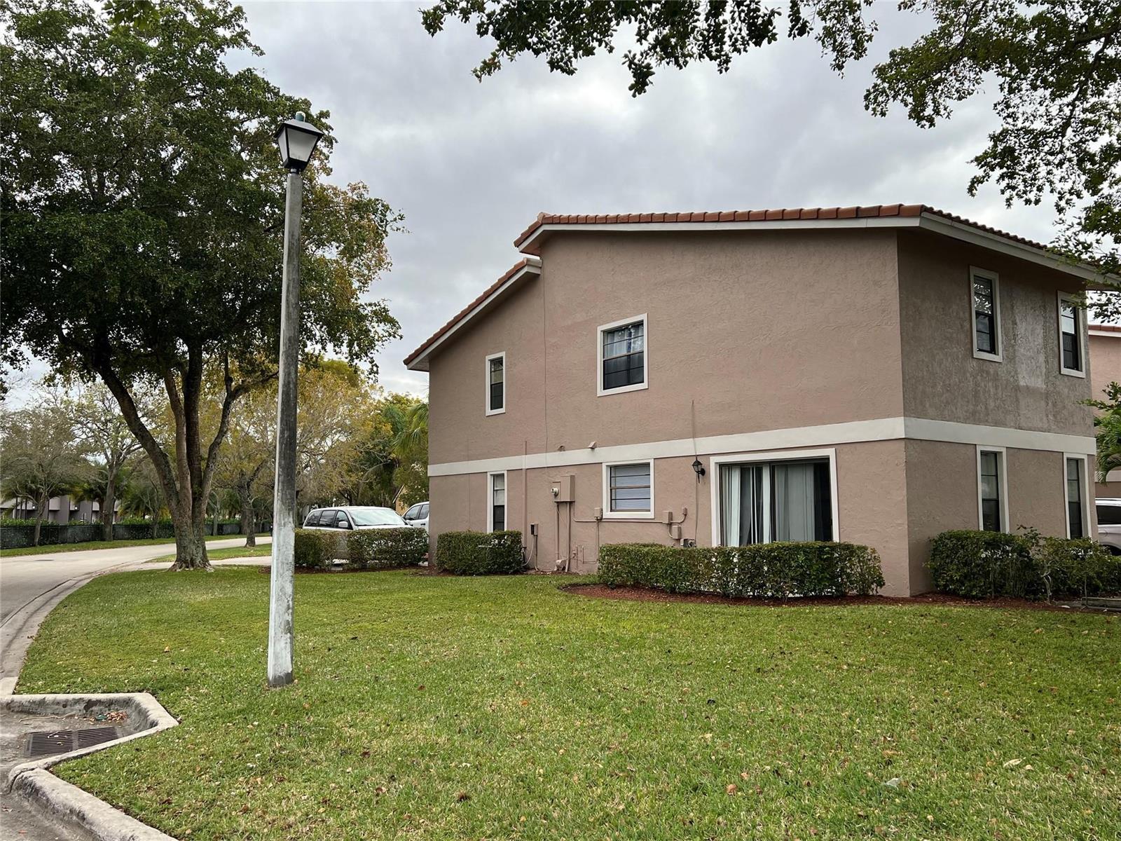 Ver detalles / 0 6800 sq. ft. $ 2025-12-23 0 foto