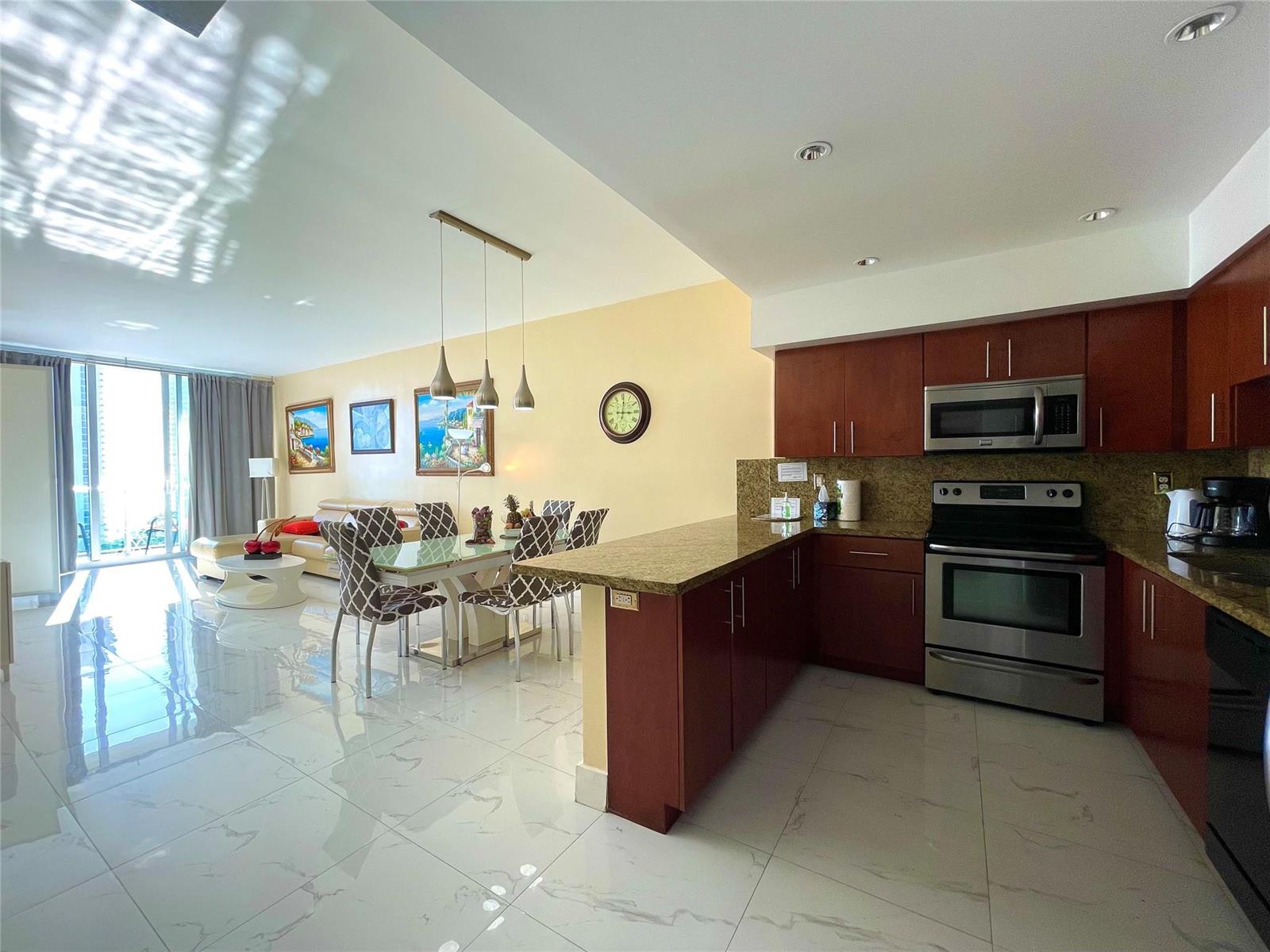   / 0 13785 sq. ft. $ 2026-06-21 0 foto