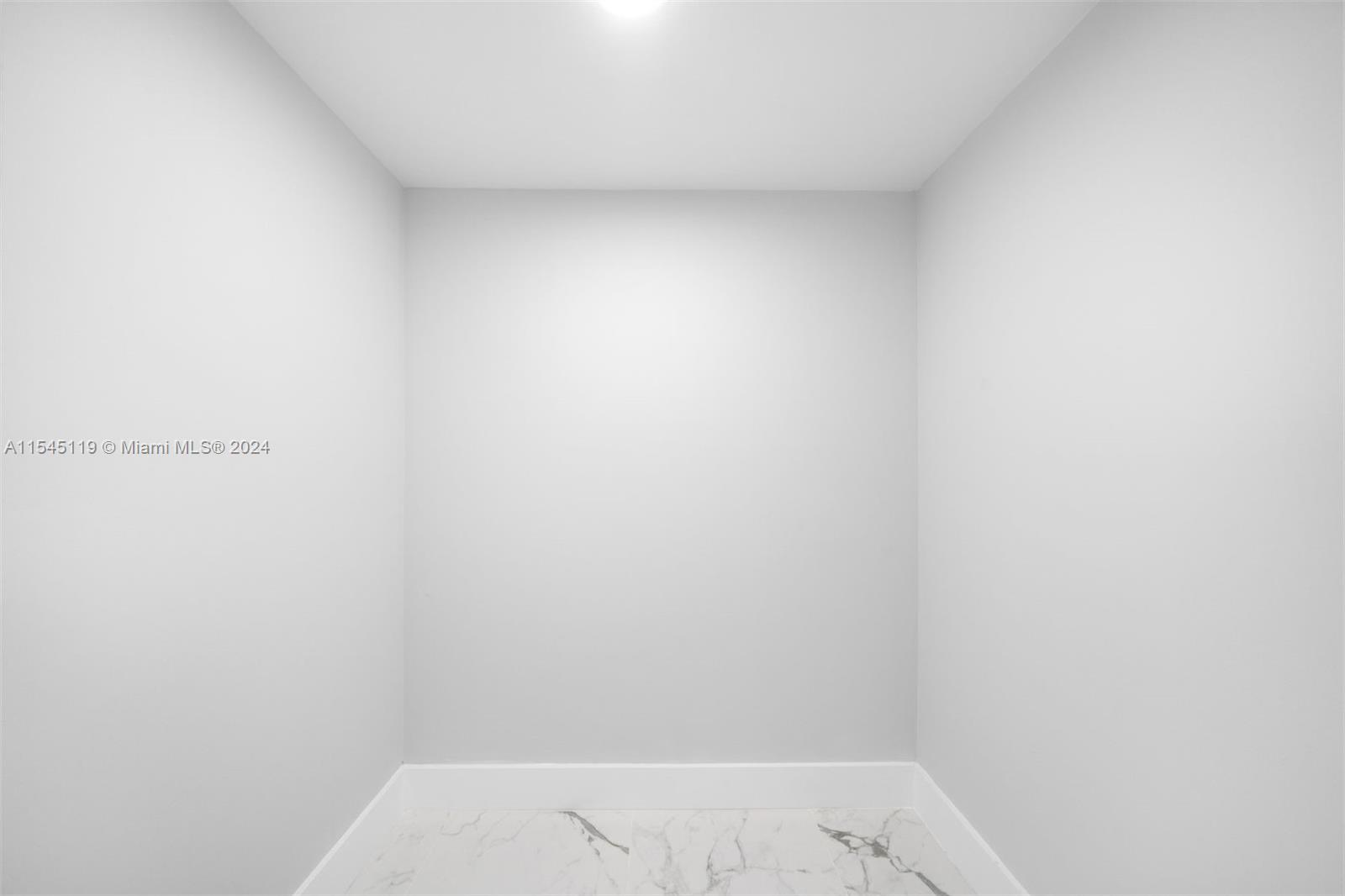 20379 Country Club Dr 1638 Coronado Condominium, Condos for Sale and