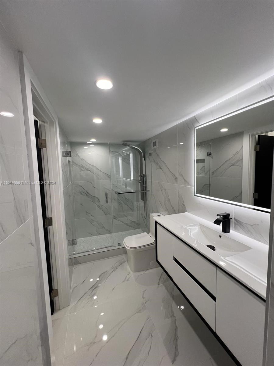 Ver detalles 1101W 1 / 1 801 sq. ft. $ 2024-09-18 0 foto