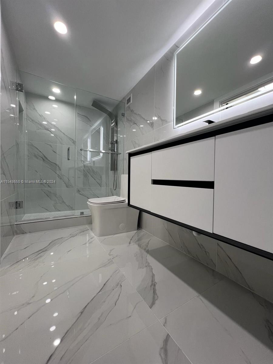 Ver detalles 1101W 1 / 1 801 sq. ft. $ 2024-09-18 0 foto