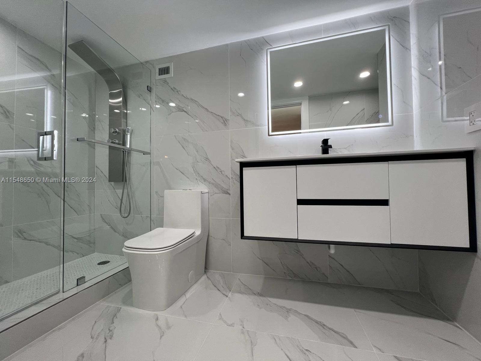 Ver detalles 1101W 1 / 1 801 sq. ft. $ 2024-09-18 0 foto