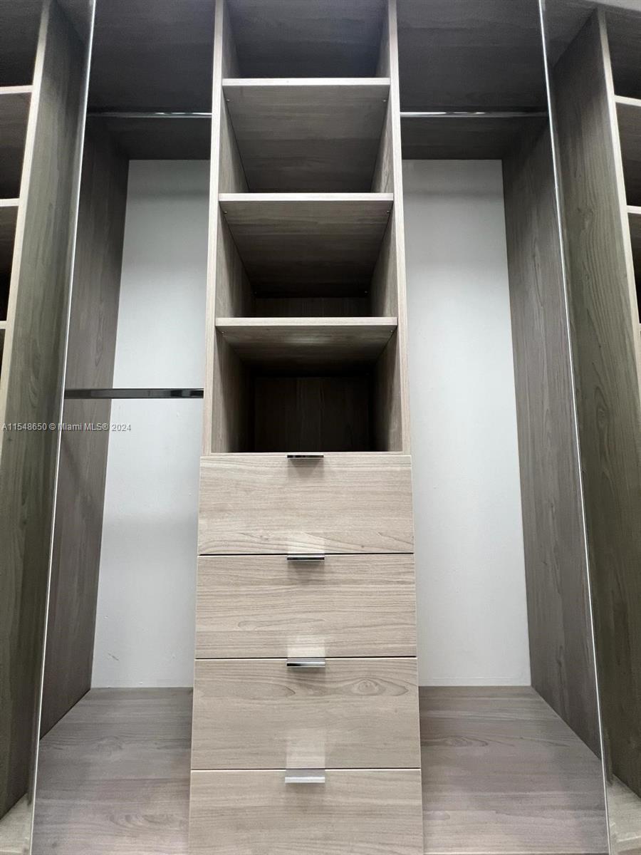 Ver detalles 1101W 1 / 1 801 sq. ft. $ 2024-09-18 0 foto