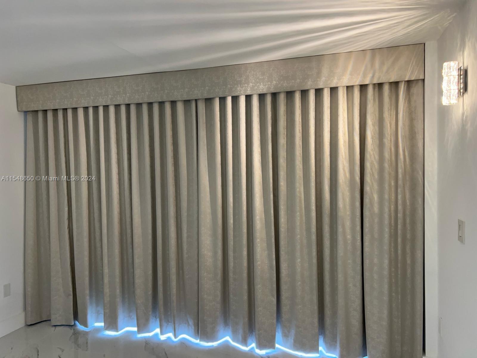 Ver detalles 1101W 1 / 1 801 sq. ft. $ 2024-09-18 0 foto