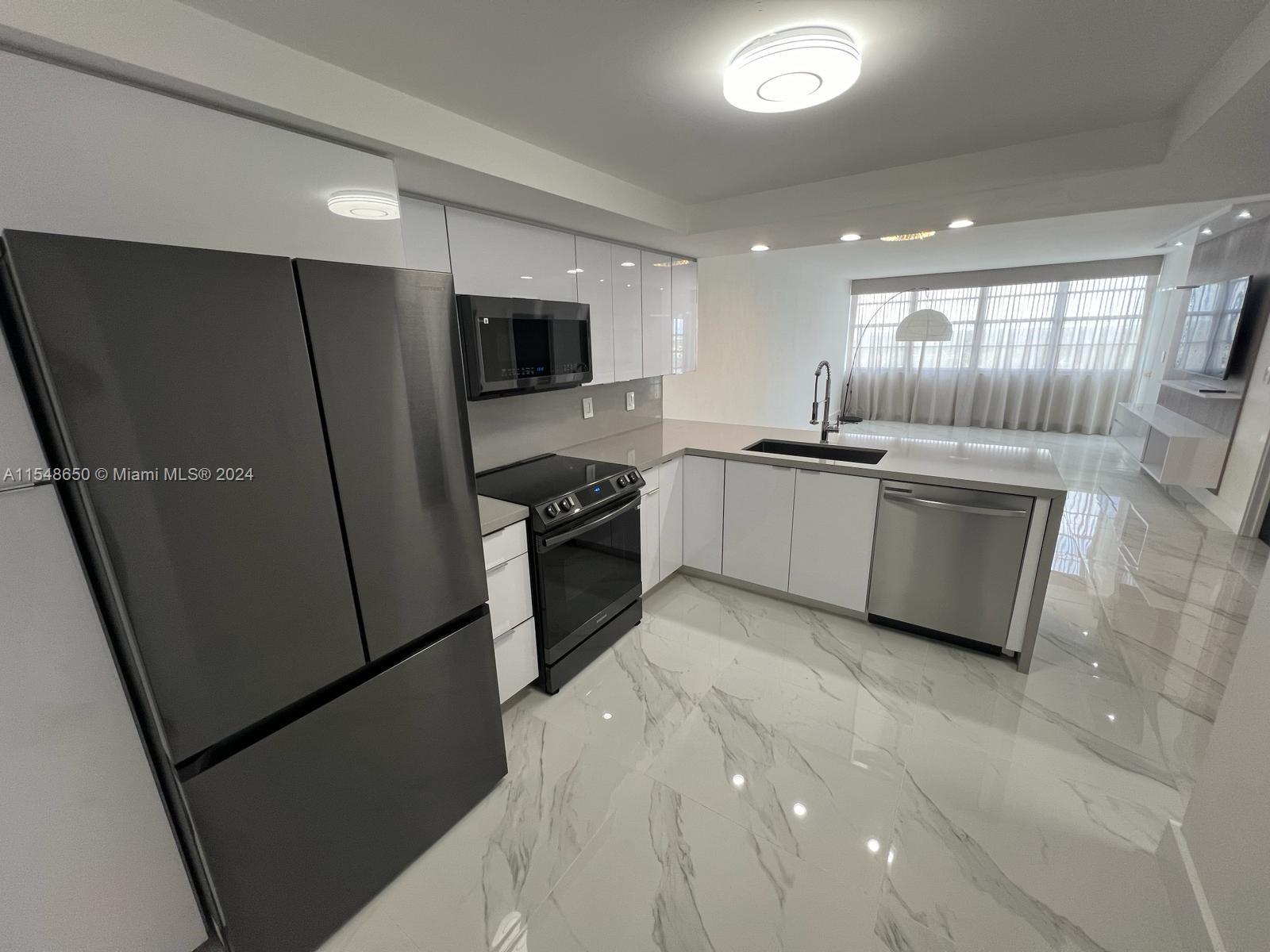 Ver detalles 1101W 1 / 1 801 sq. ft. $ 2024-09-18 0 foto