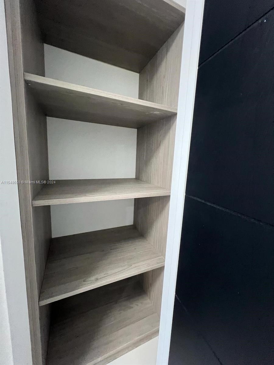 Ver detalles 1101W 1 / 1 801 sq. ft. $ 2024-09-18 0 foto
