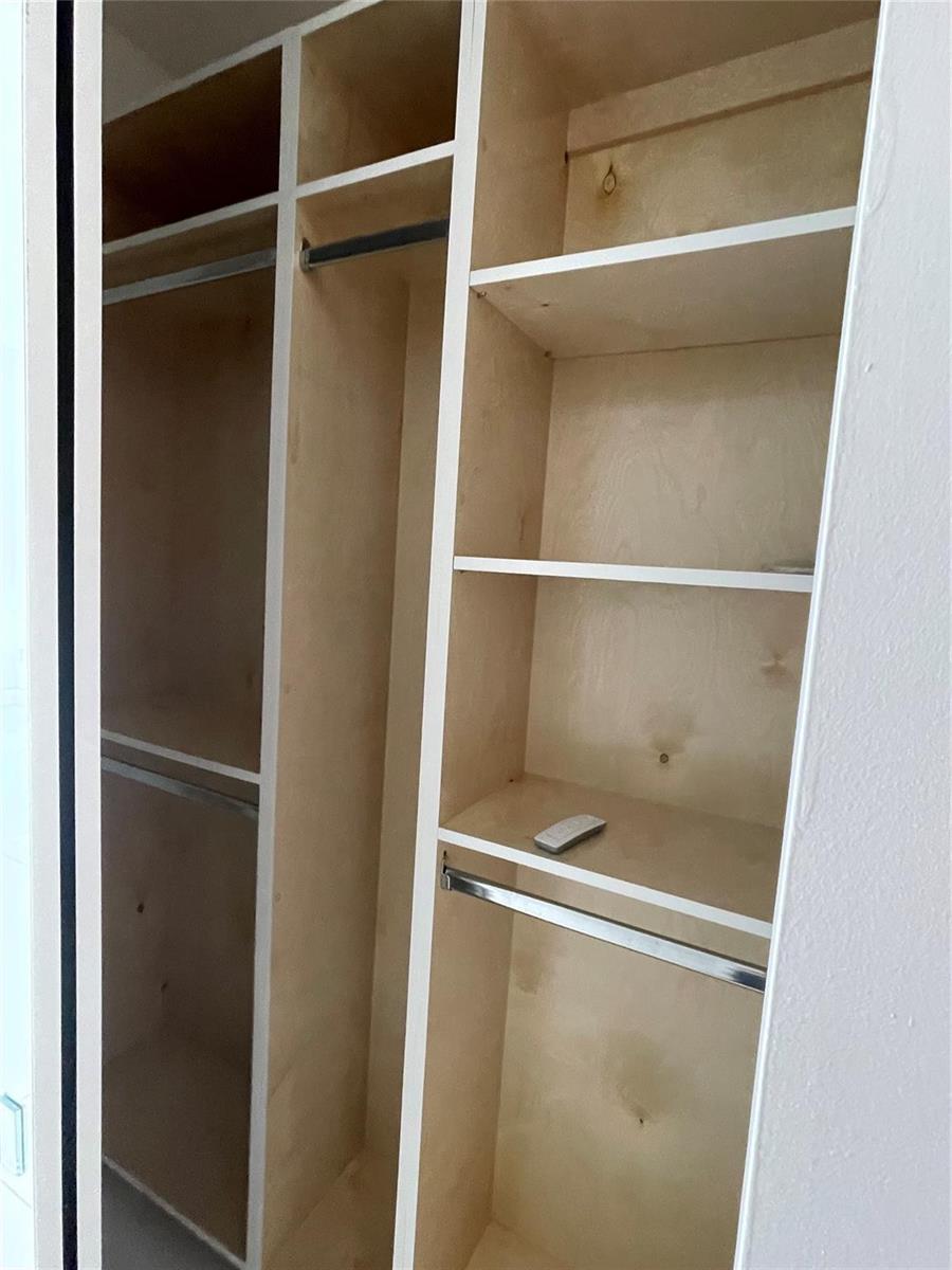 Ver detalles 502 3 / 1979 sq. ft. $ 2026-05-11 0 foto