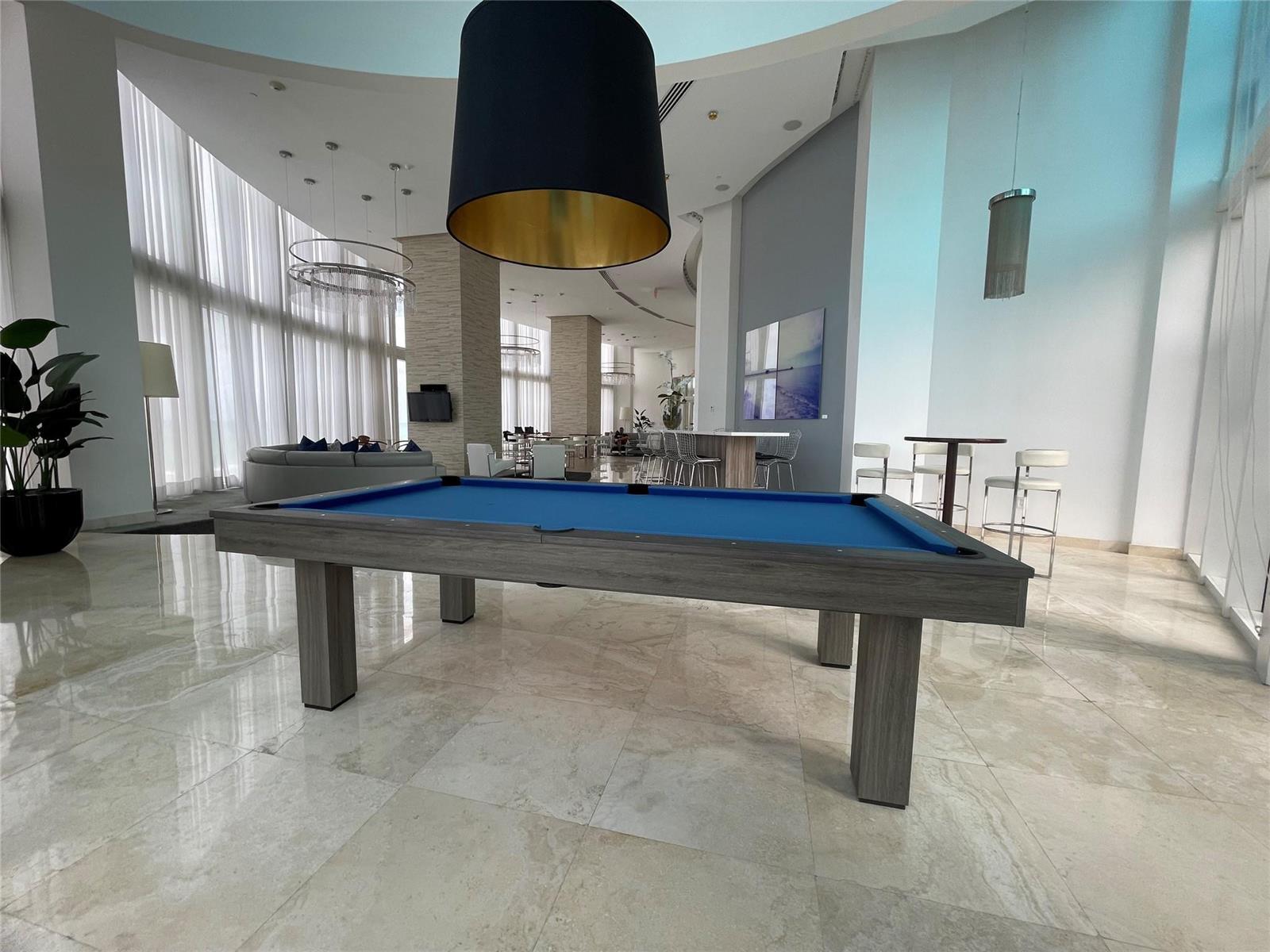 Ver detalles 502 3 / 1979 sq. ft. $ 2026-05-11 0 foto