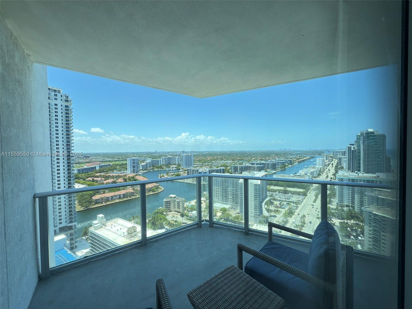 See details 2012 1 / 1 869 sq. ft. $ 2024-03-28 0 Photo