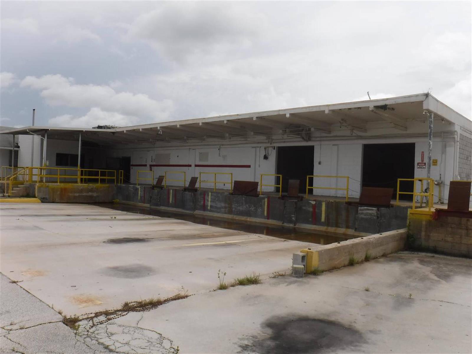 Ver detalles / 5 sq. ft. $ 2026-06-17 0 foto