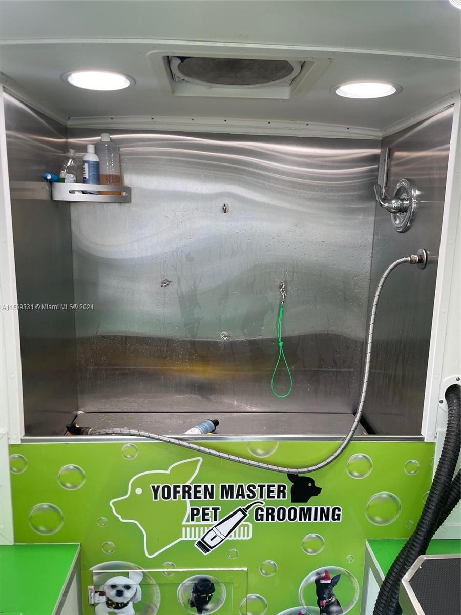 See details / sq. ft. $ 2024-04-15 0 Photo