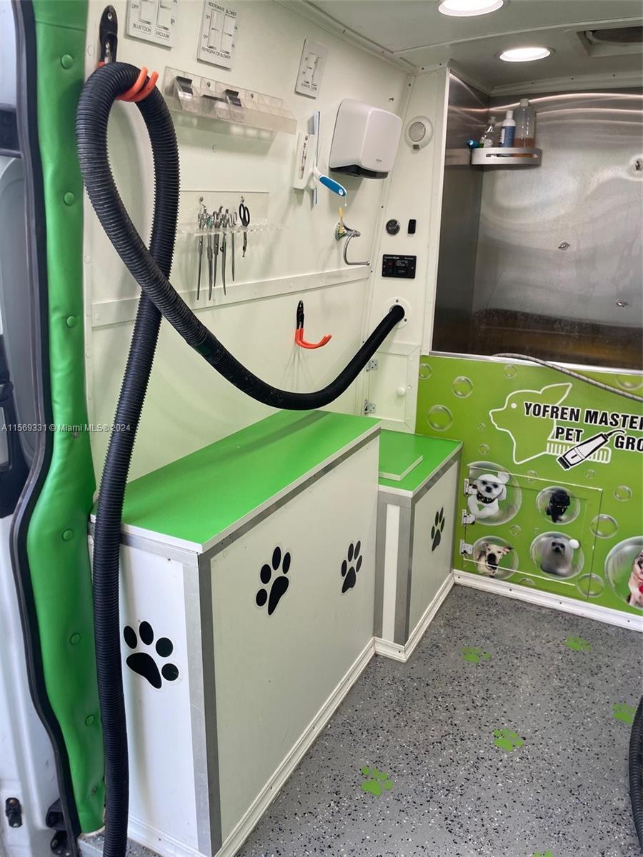 See details / sq. ft. $ 2024-04-15 0 Photo