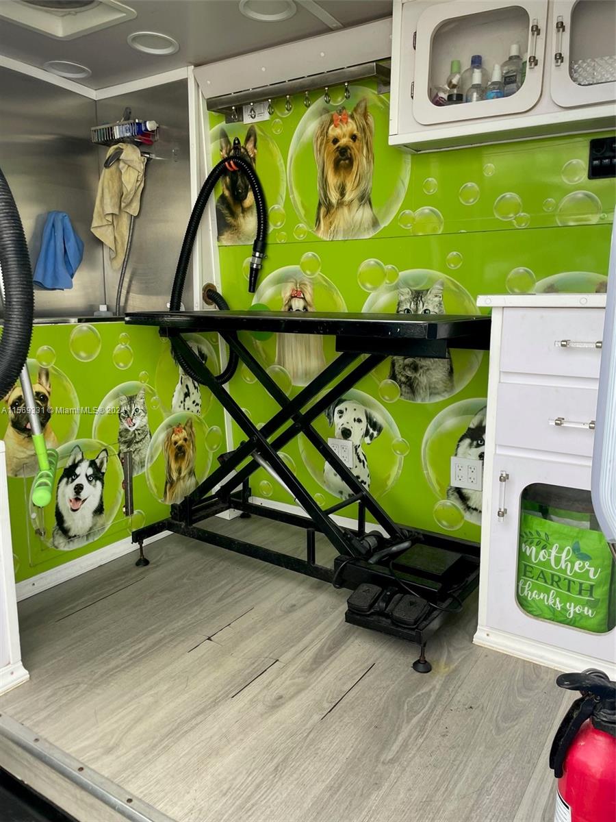 See details / sq. ft. $ 2024-04-15 0 Photo