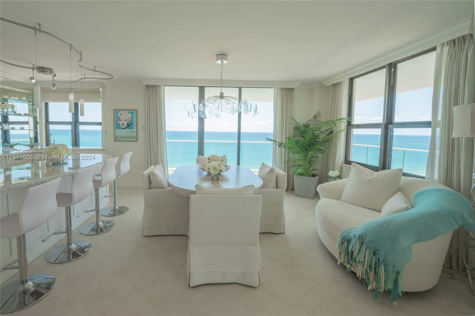 Balmoral 17Z Dining Area