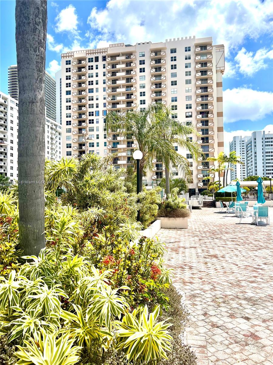1865 Ocean Dr 20N Prince Condominium, Condos for Sale and