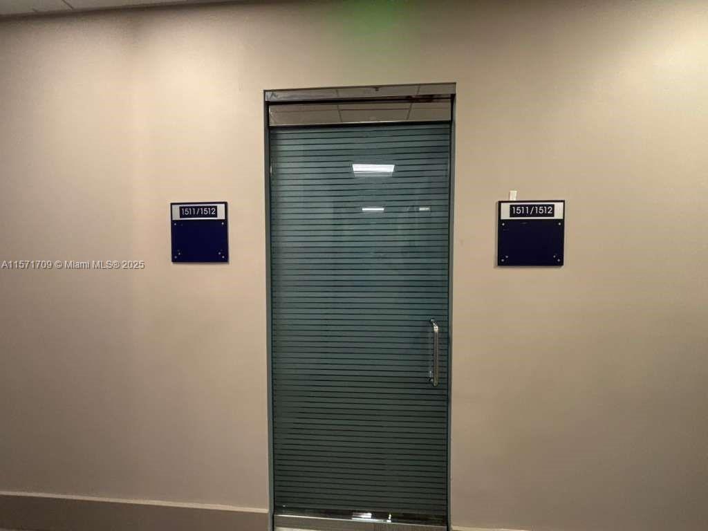 1512 & 1511  /   sq. ft. $ 2025-07-17 0 foto