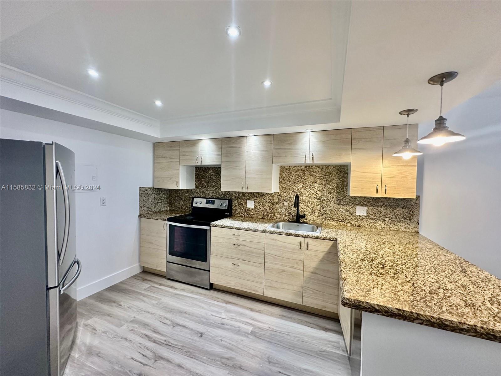 See details 521 W 1 / 1 801 sq. ft. $ 2024-05-11 0 Photo