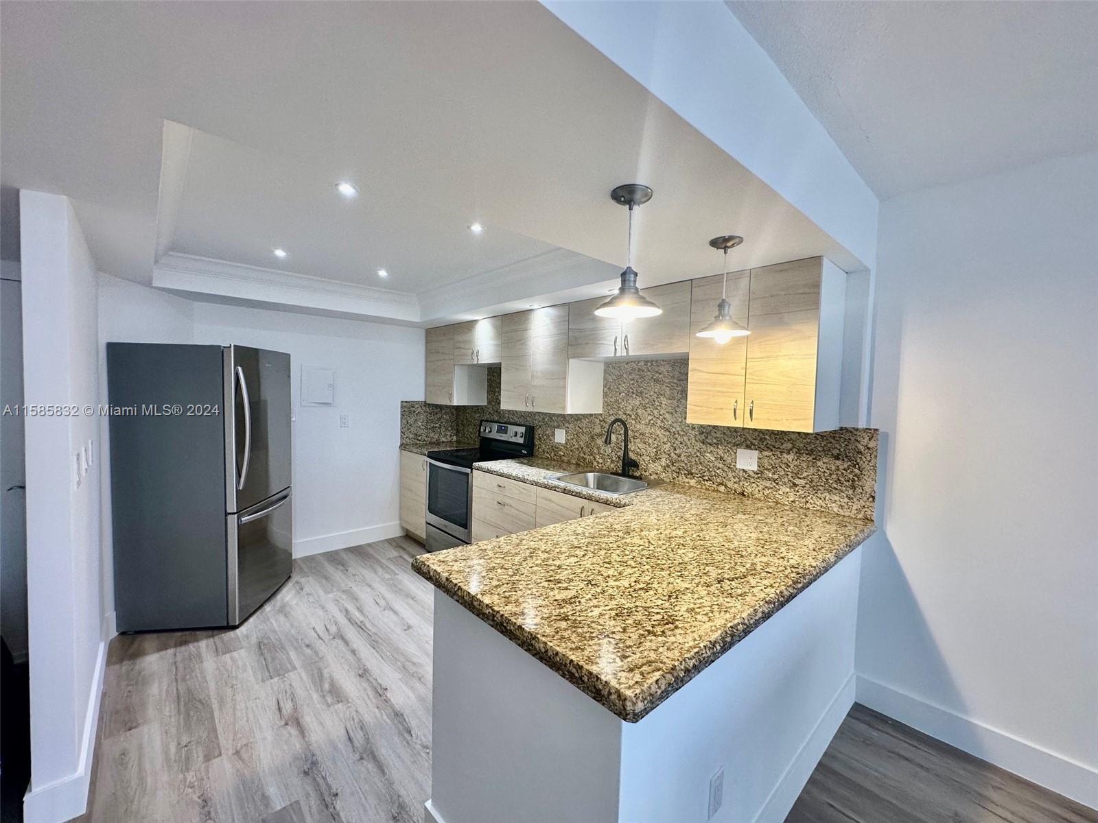 See details 521 W 1 / 1 801 sq. ft. $ 2024-05-11 0 Photo