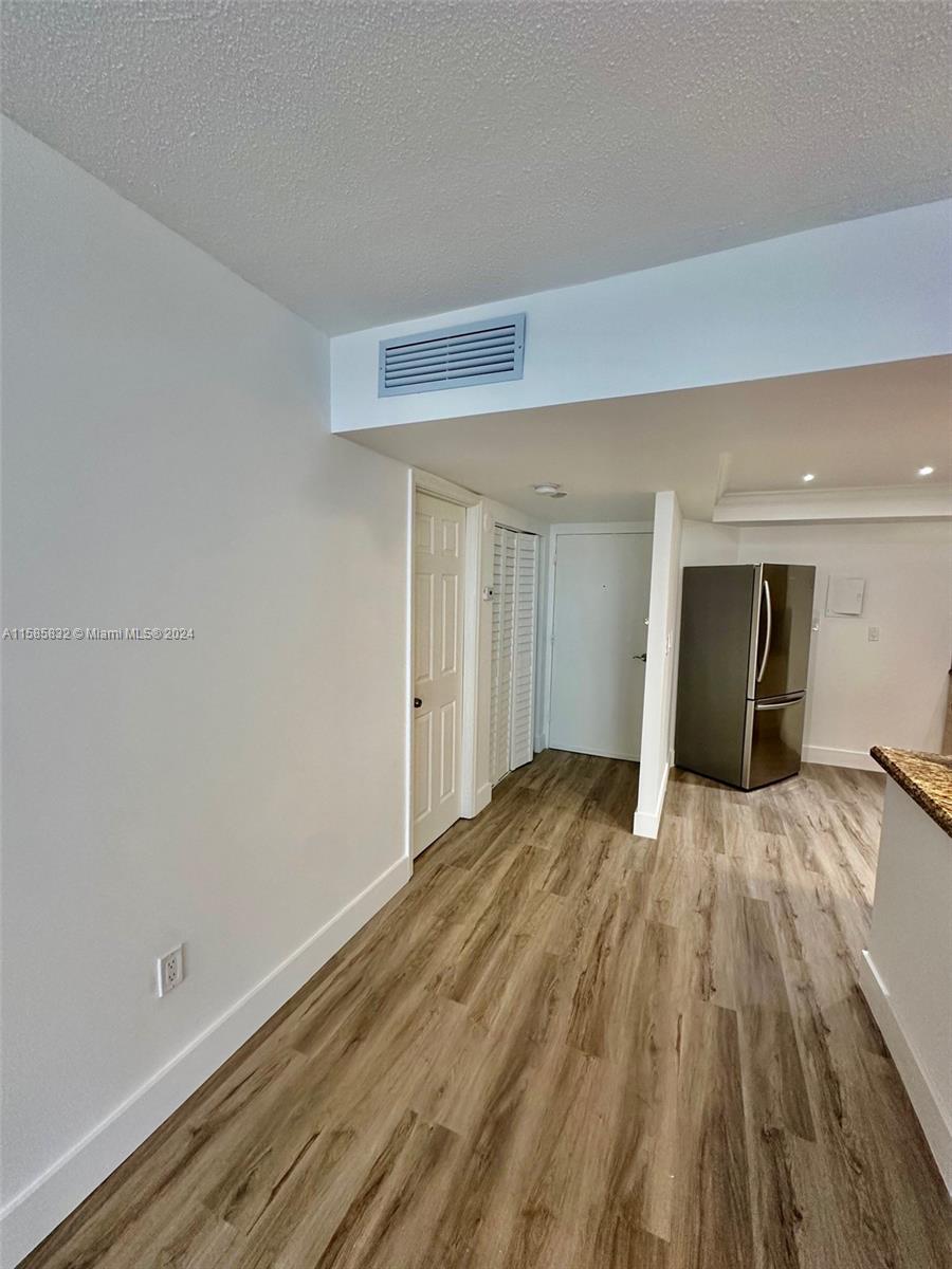 See details 521 W 1 / 1 801 sq. ft. $ 2024-05-11 0 Photo