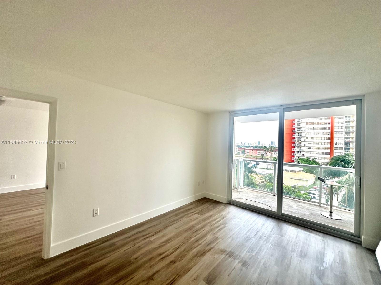 See details 521 W 1 / 1 801 sq. ft. $ 2024-05-11 0 Photo