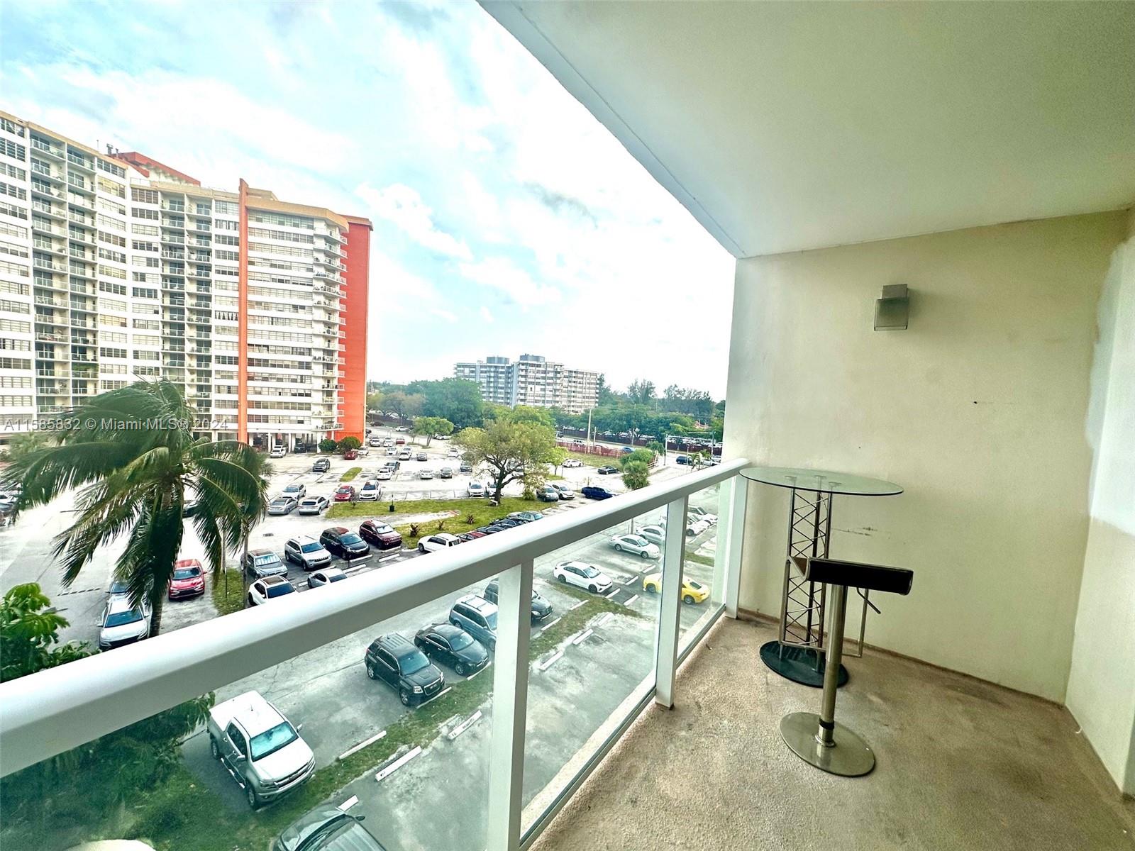 See details 521 W 1 / 1 801 sq. ft. $ 2024-05-11 0 Photo