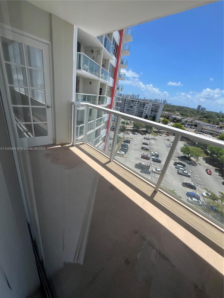 1121E 1 / 1 801 sq. ft. $ 2024-09-03 0 foto