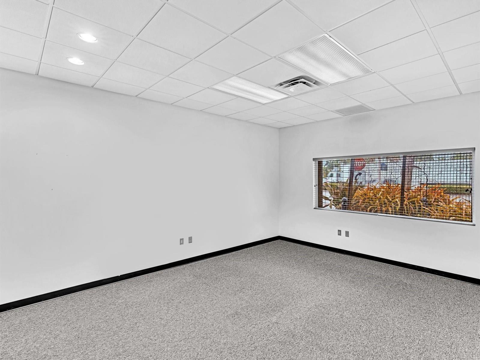   / 0  sq. ft. $ 2025-06-03 0 Photo