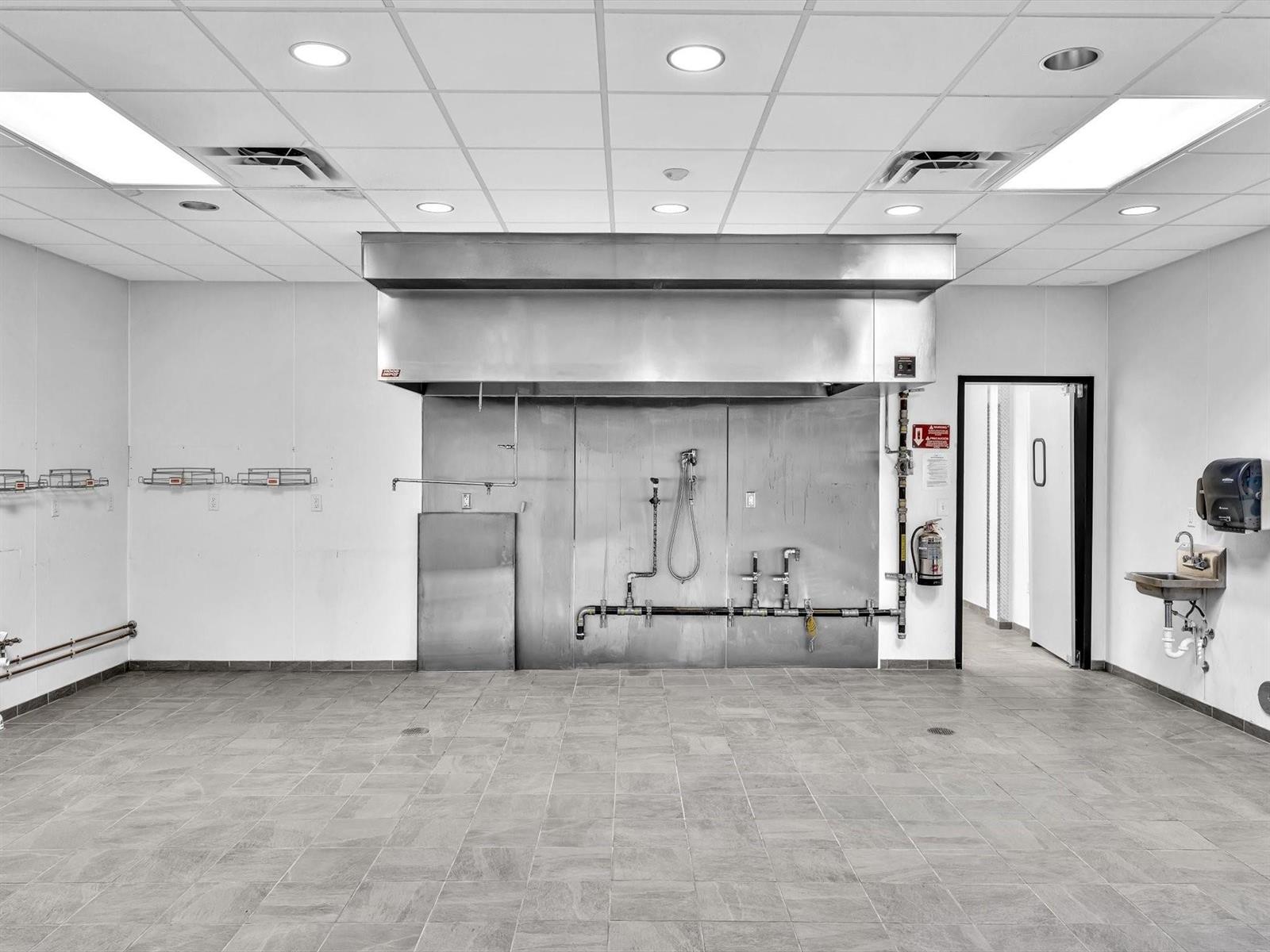   / 0  sq. ft. $ 2025-06-03 0 Photo