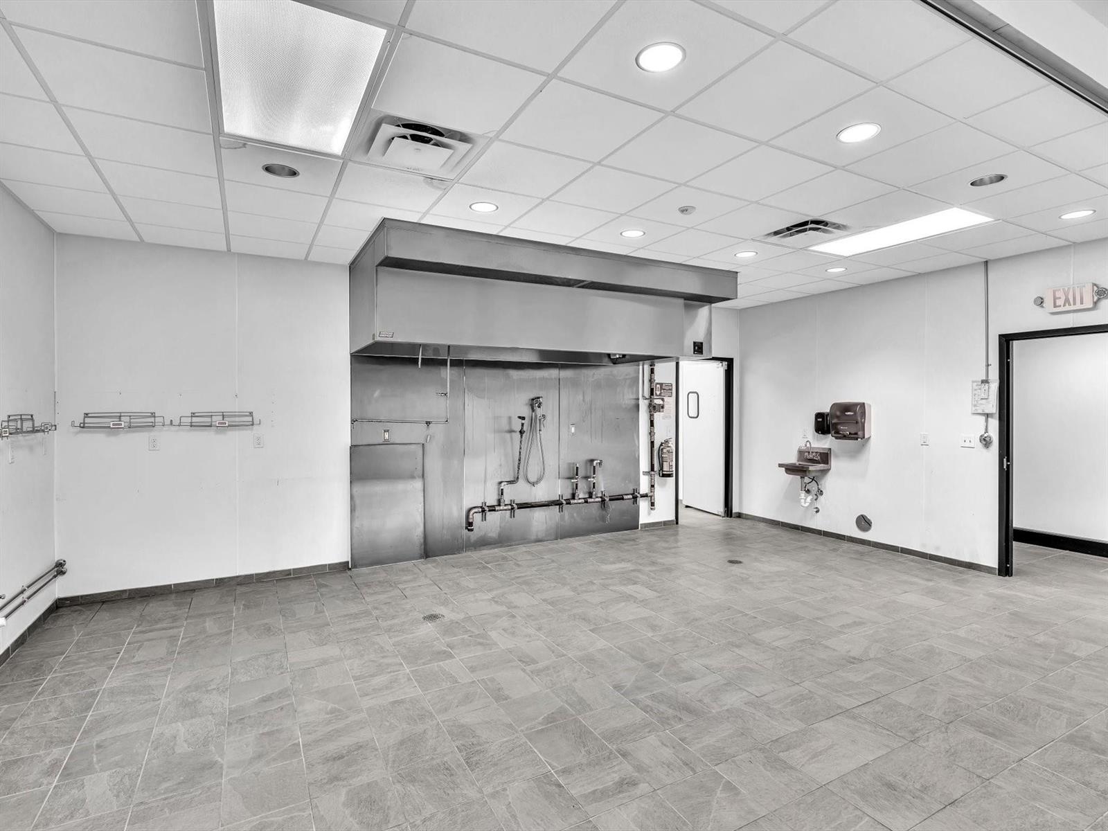   / 0  sq. ft. $ 2025-06-03 0 Photo