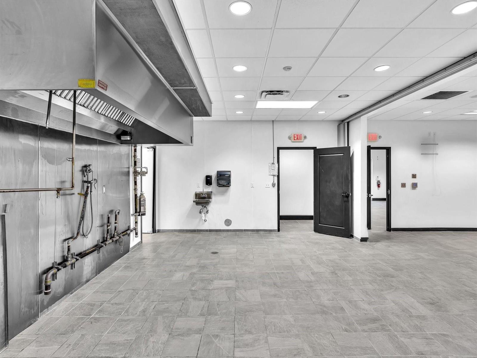   / 0  sq. ft. $ 2025-06-03 0 Photo