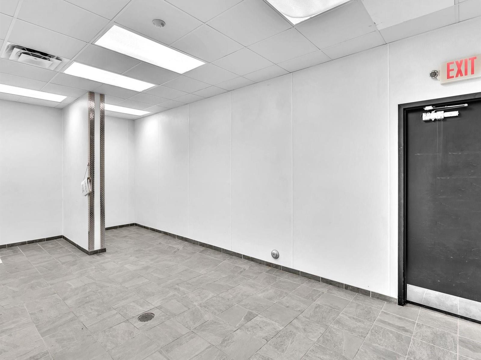   / 0  sq. ft. $ 2025-06-03 0 Photo