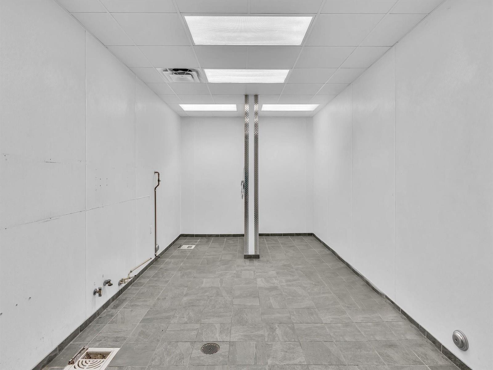  / 0  sq. ft. $ 2025-06-03 0 Photo