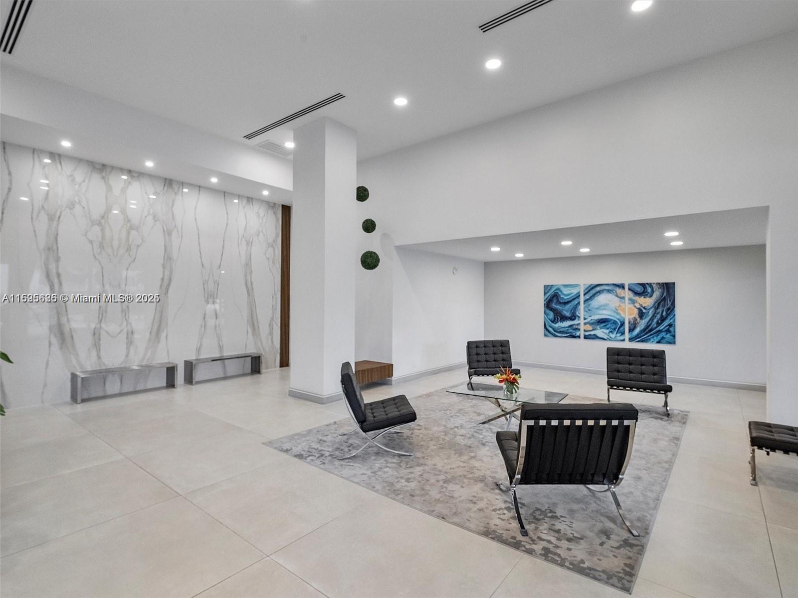 See details 1602 2 / 2 1276 sq. ft. $ 2025-10-03 0 Photo