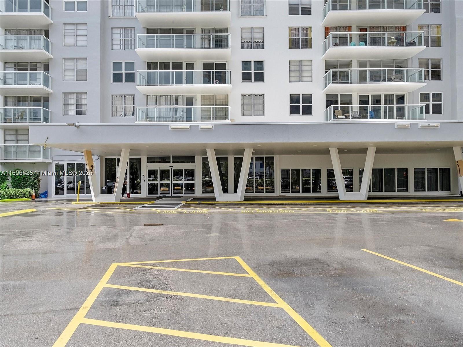 See details 1602 2 / 2 1276 sq. ft. $ 2025-10-03 0 Photo