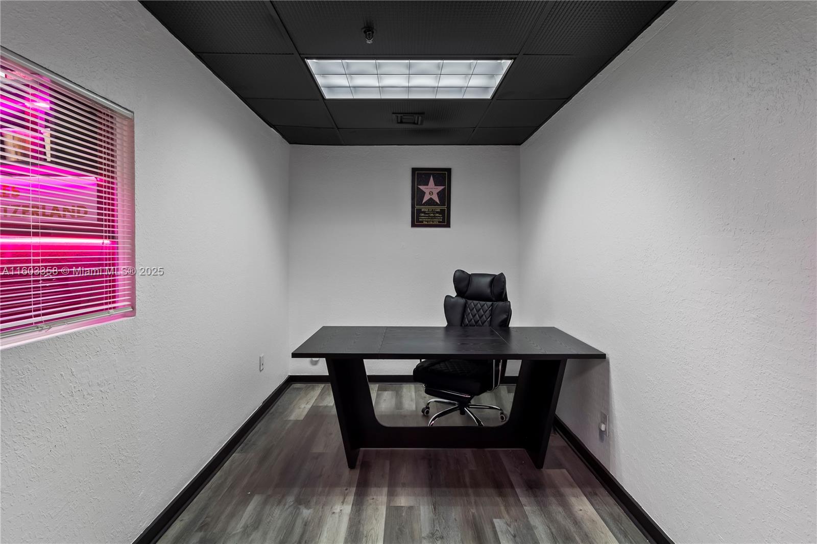 See details / sq. ft. $ 2025-09-07 0 Photo