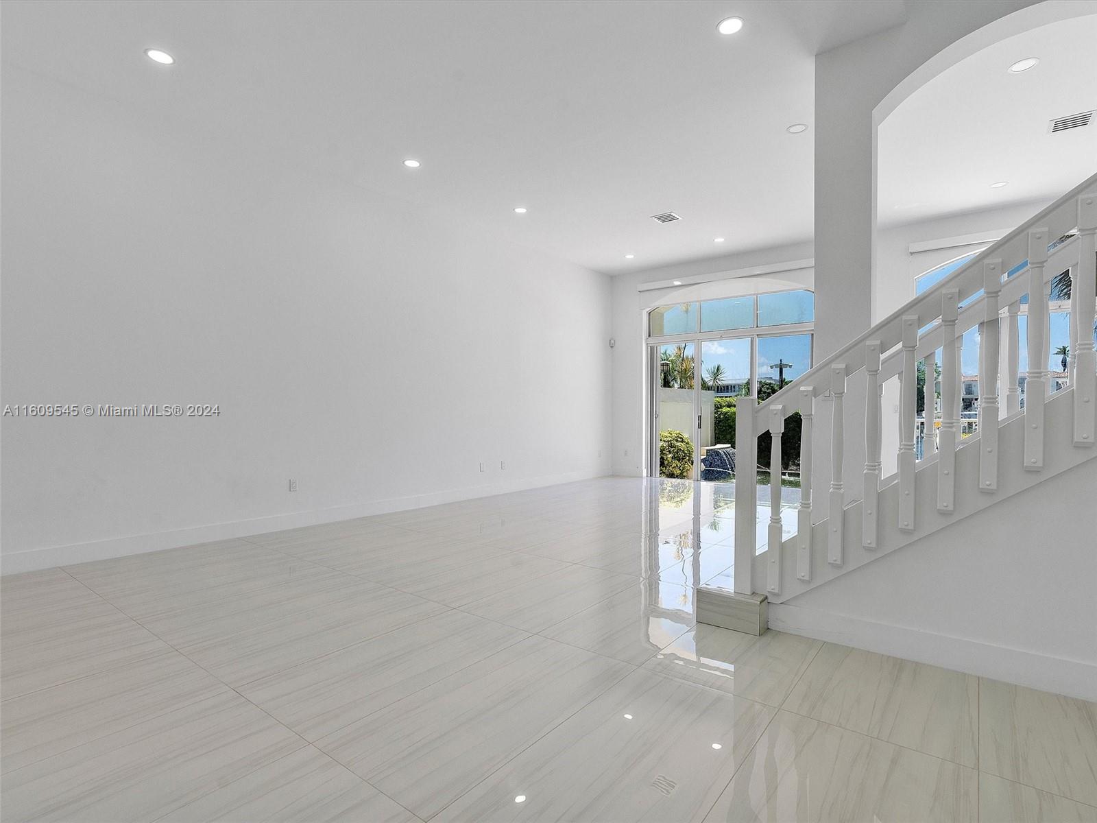 Photo of 21301 38th Ave  (21301), Aventura, Florida, 33180 - 