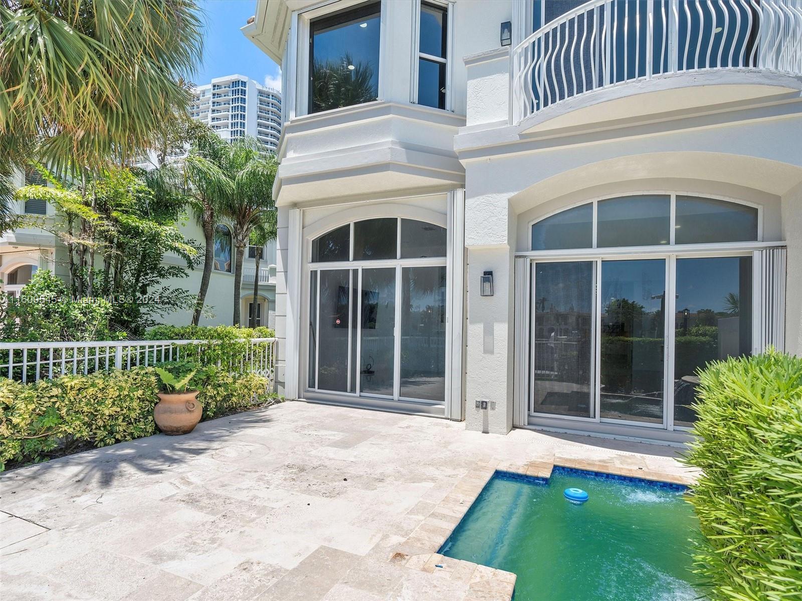 Photo of 21301 38th Ave  (21301), Aventura, Florida, 33180 - 